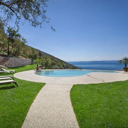 Villa Divina - Apt Icona Con Piscina E Vista Lago 布伦佐内堡 外观 照片