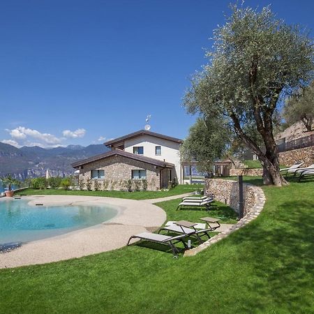 Villa Divina - Apt Icona Con Piscina E Vista Lago 布伦佐内堡 外观 照片