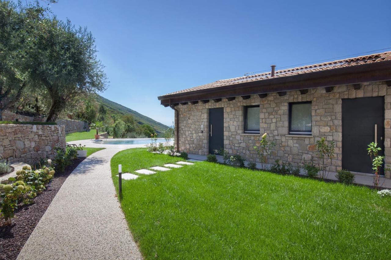 Villa Divina - Apt Icona Con Piscina E Vista Lago 布伦佐内堡 外观 照片
